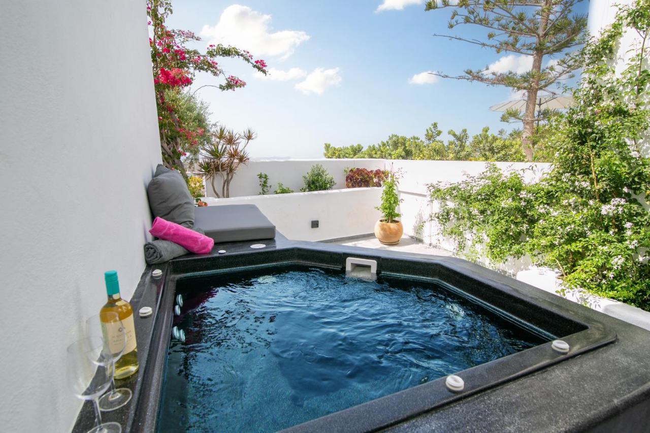 Sensia Luxury Studio With Hot Tub Ia Exterior foto