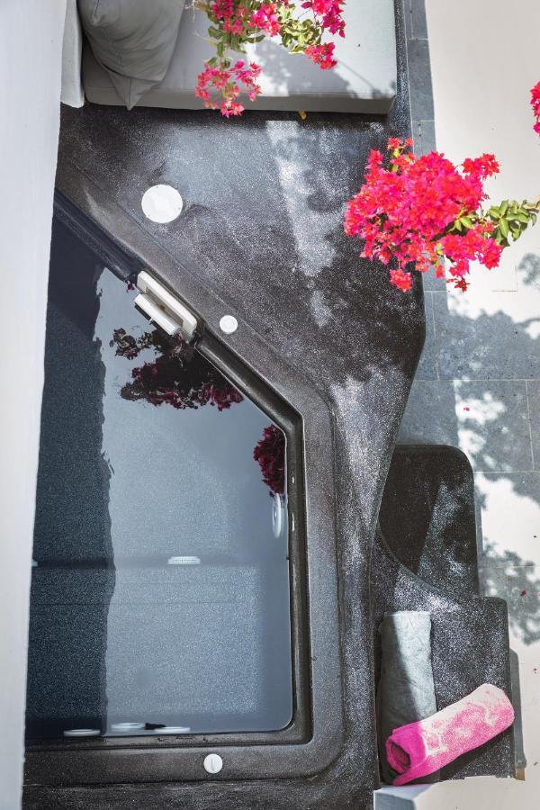 Sensia Luxury Studio With Hot Tub Ia Exterior foto